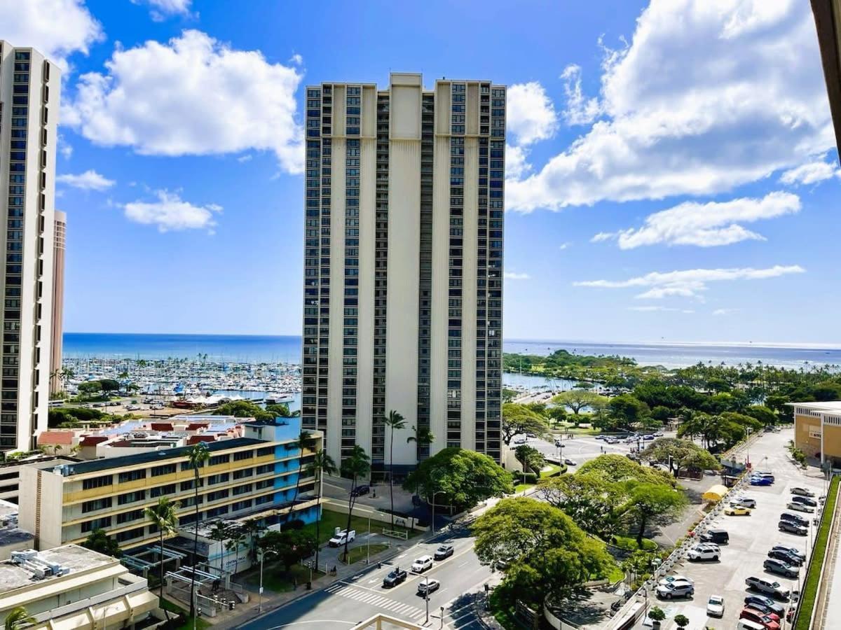 Ala Moana Hotel 13Th Fl R0 2Double Beds 4Person Honolulu Exterior photo